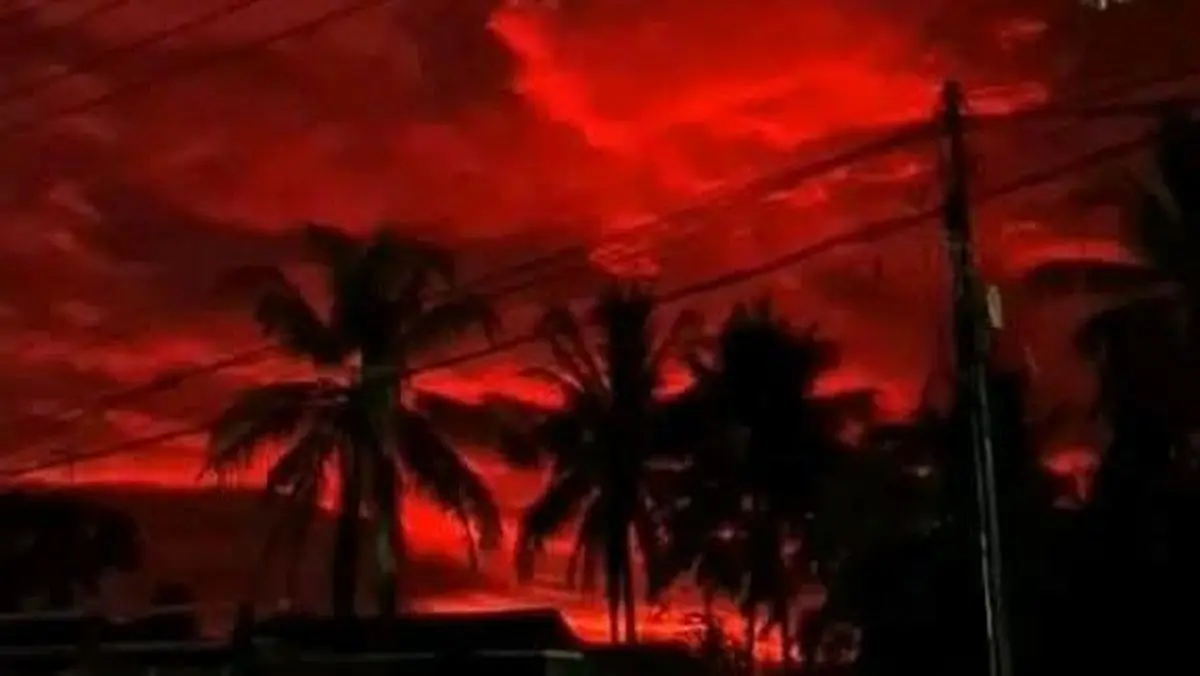PusatFocus - Langit Merah