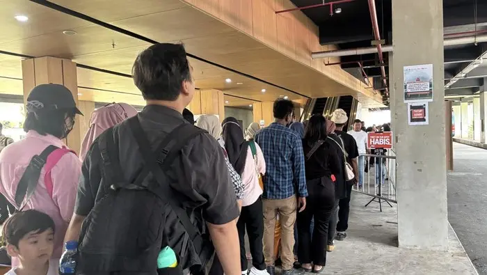 PusatFocus - Planetarium Ramai Antrean Pengunjung Meskipun Kuota Sudah Penuh