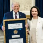 PusatFocus - Trump Senyum Lebar Dapat Piagam Nobel