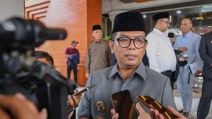 Gubernur Banten Andra Soni