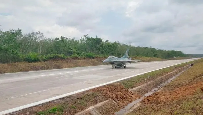 Kemhan Siapkan Tol Jadi Landasan Darurat Pesawat Tempur, Ini Detailnya Kemhan Siapkan Landasan Darurat Pesawat Tempur