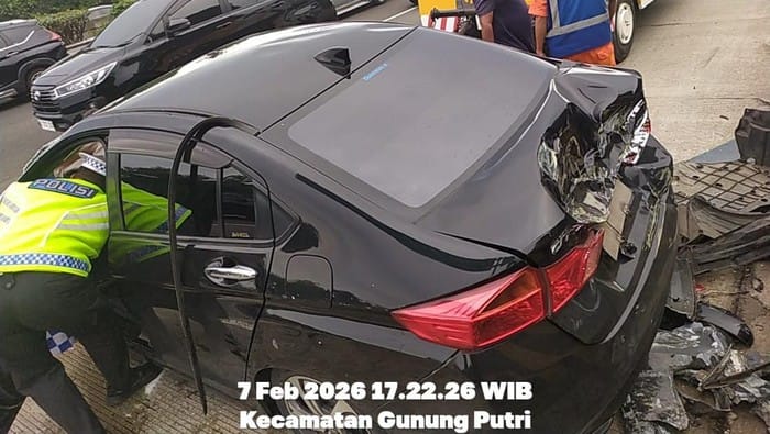 Mobil Diva Siregar Ringsek Alami Kecelakaan Tol