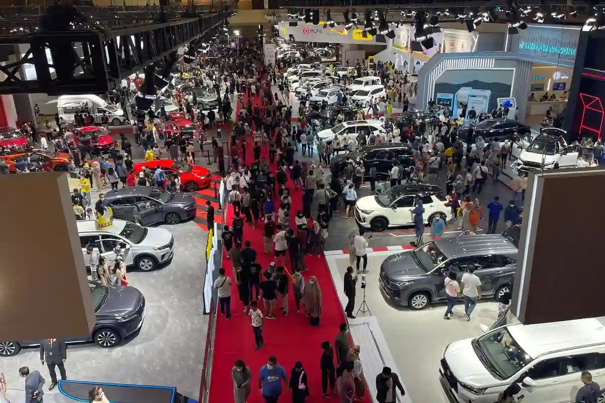 Penjualan Mobil Turun, Bos Otomotif Angkat Suara