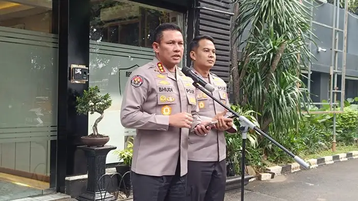 Polisi Periksa Bahar Bin Smith Atas Kasus Penganiayaan