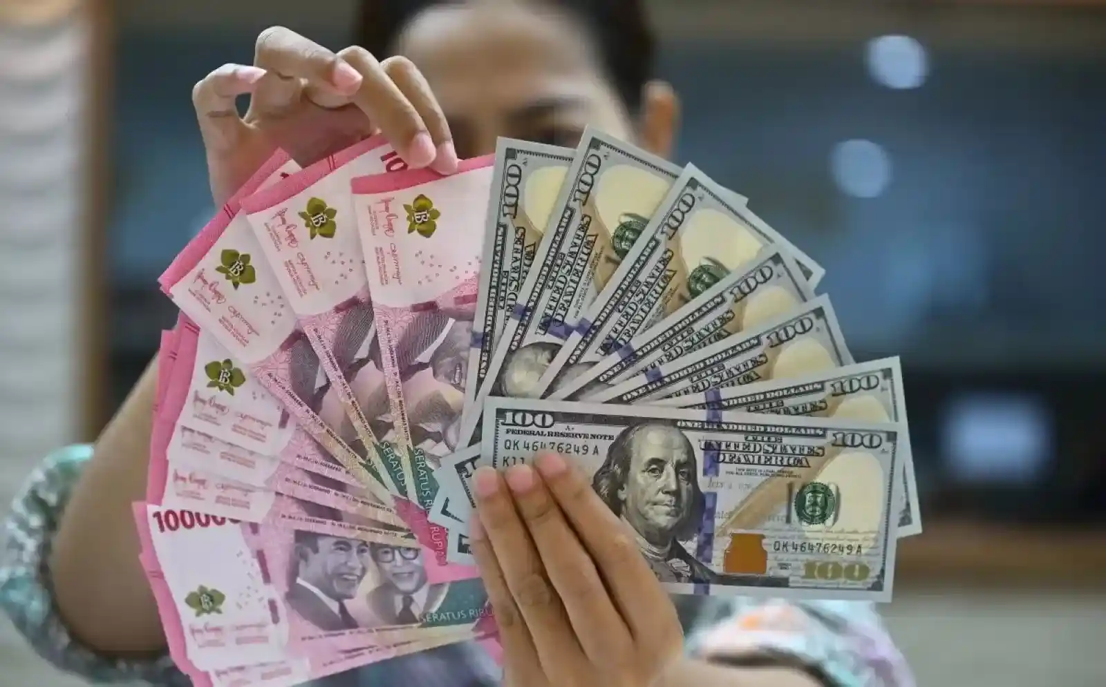 Rupiah Lanjut Menguat