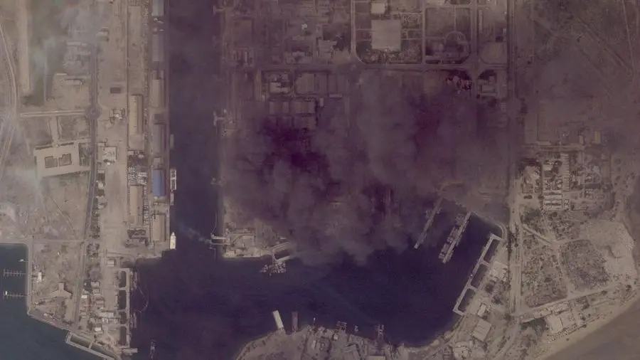 Iran Balas Dendam Meluas, Hormuz Diklaim Ditutup, Staf AS Dievakuasi Iran Balas Dendam Bombardir Pangkalan AS Di Timur Tengah