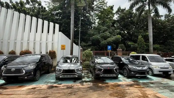 KPK Sita Mobil Kasus Suap Importasi Di Ditjen Bea Cukai