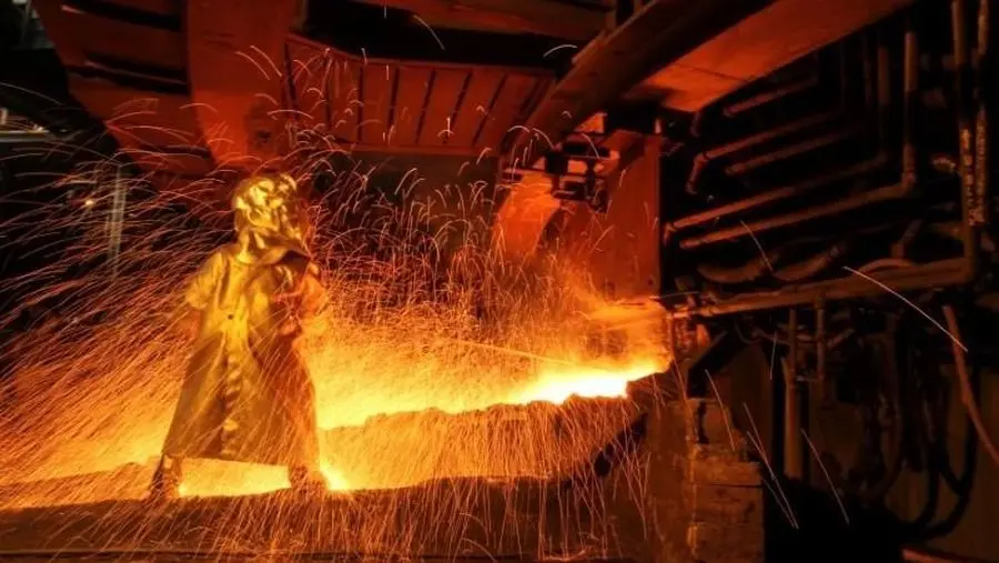 RI Pangkas Produksi Dongkrak Harga Nikel Dunia